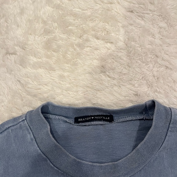 Brandy Melville Hawaii tee! - Picture 2 of 3